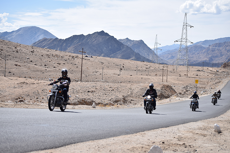 Manali Magic: 10 Nights & 11 Days Leh Ladakh Srinagar Road Tour - Crazy Riders