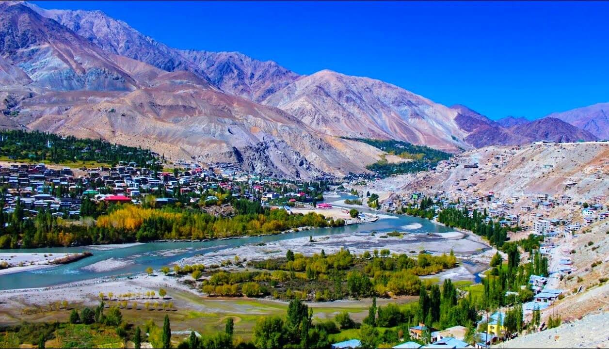 What are some tips on choosing the best Ladakh tour package from Delhi ? - Crazy Riders