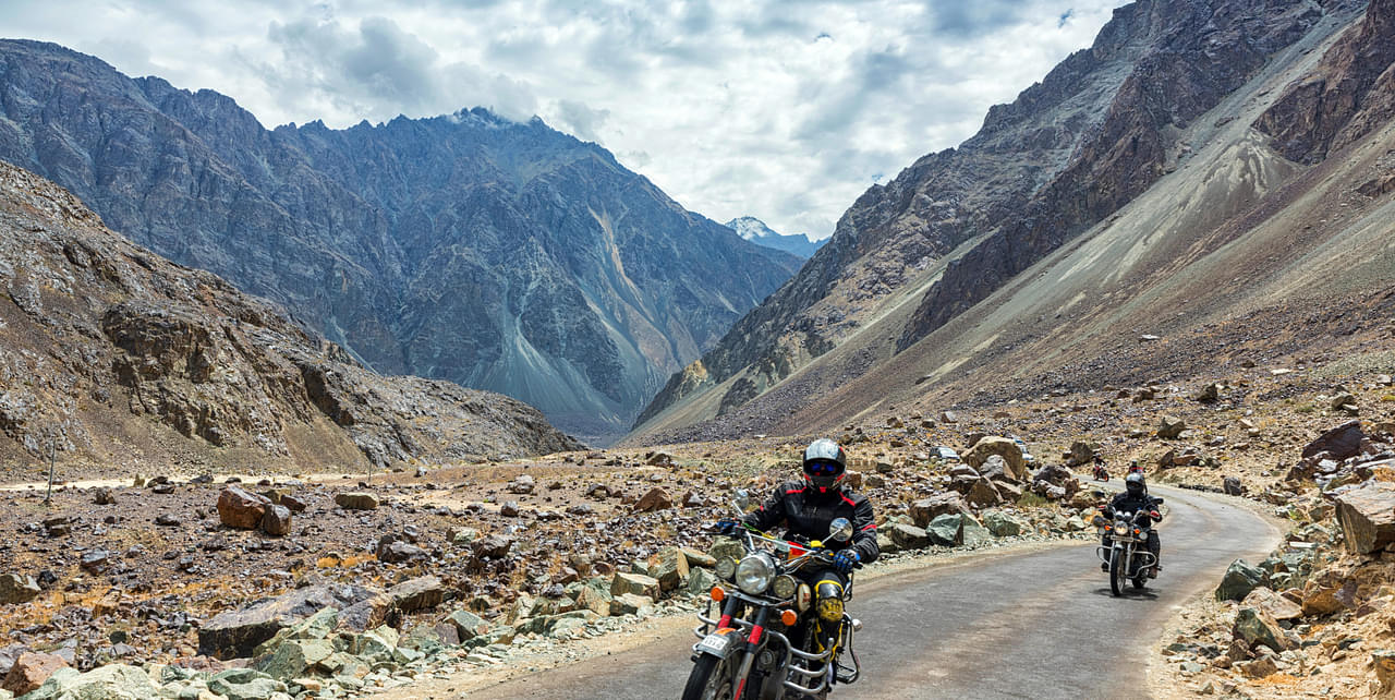 Serene Landscapes of Leh Ladakh Siachen SUV Tour Package - Crazy Riders